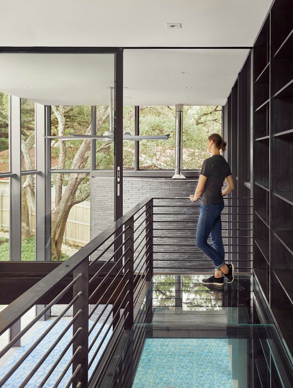 Austin/Texas (USA)- Corso Terra Rolled Londra Nero - LOFS (S.Anselmo)