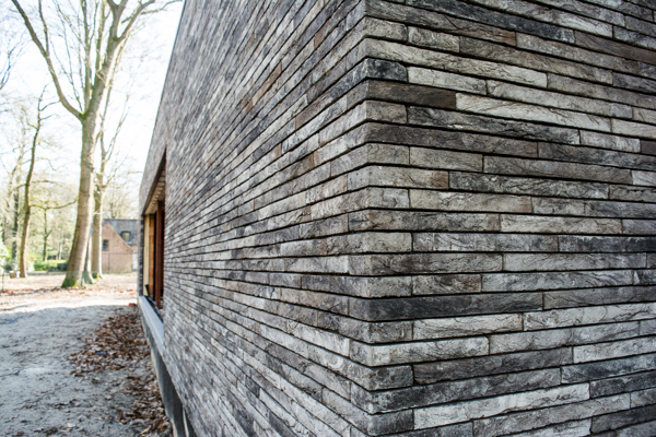 Oud-Turnhout (België) - Selmo Milano Smoked (S.Anselmo) 