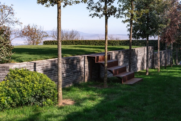 Tbilisi (Georgië) -  Selmo Milano Smoked (S.Anselmo)